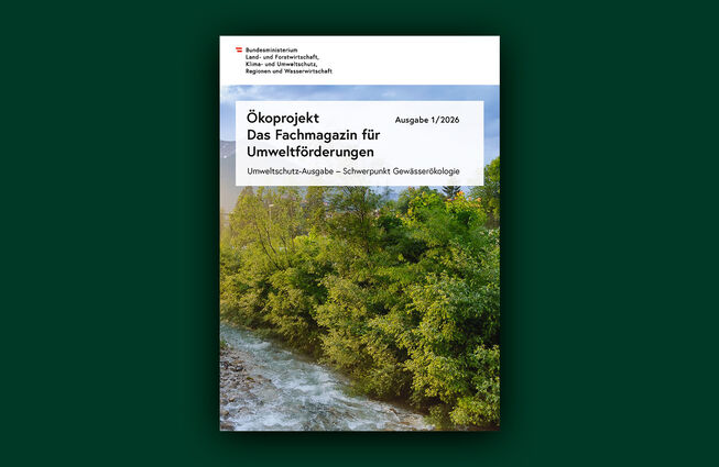 Titelblatt des Fachmagazins Ökoprojekt mit Fluss und dichtem Uferbewuchs